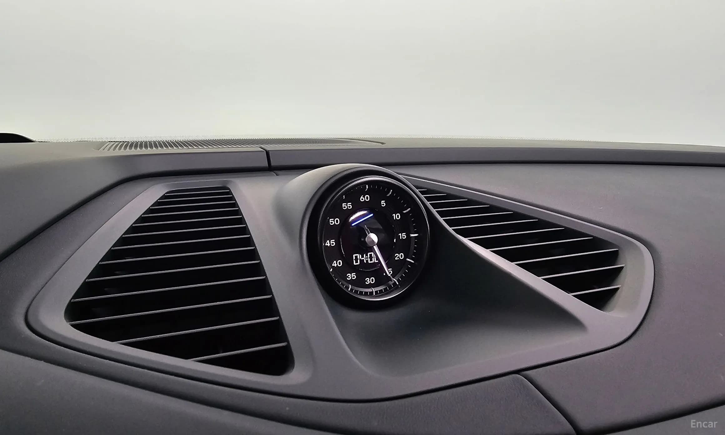 Macan EV