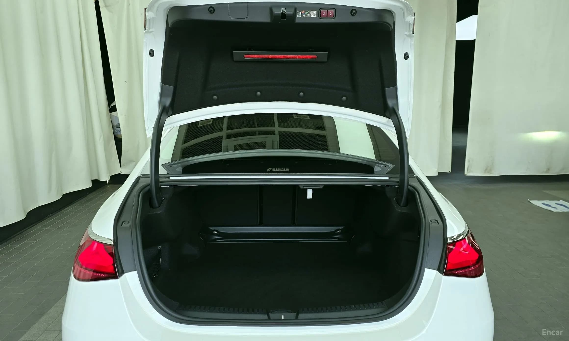 E-Class W214