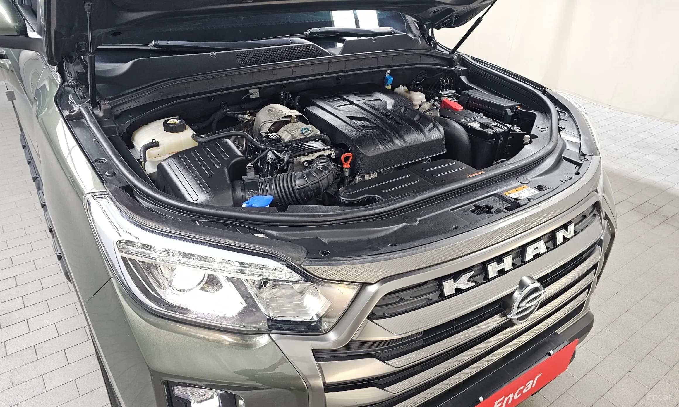 Rexton Sports Khan
