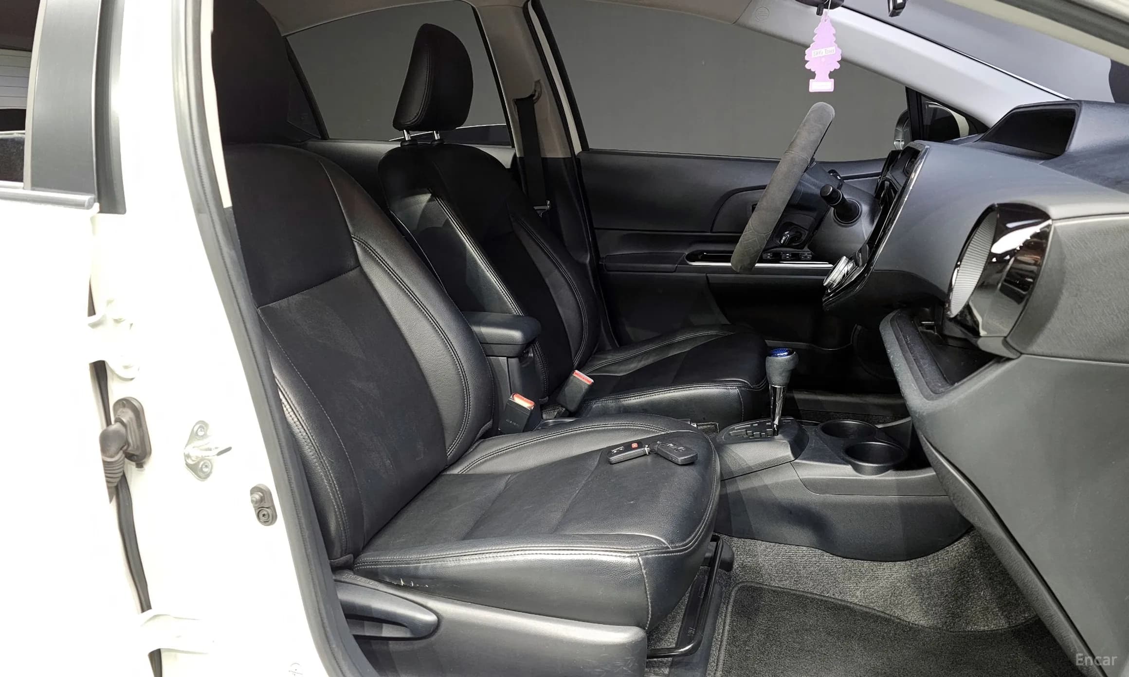 Prius C