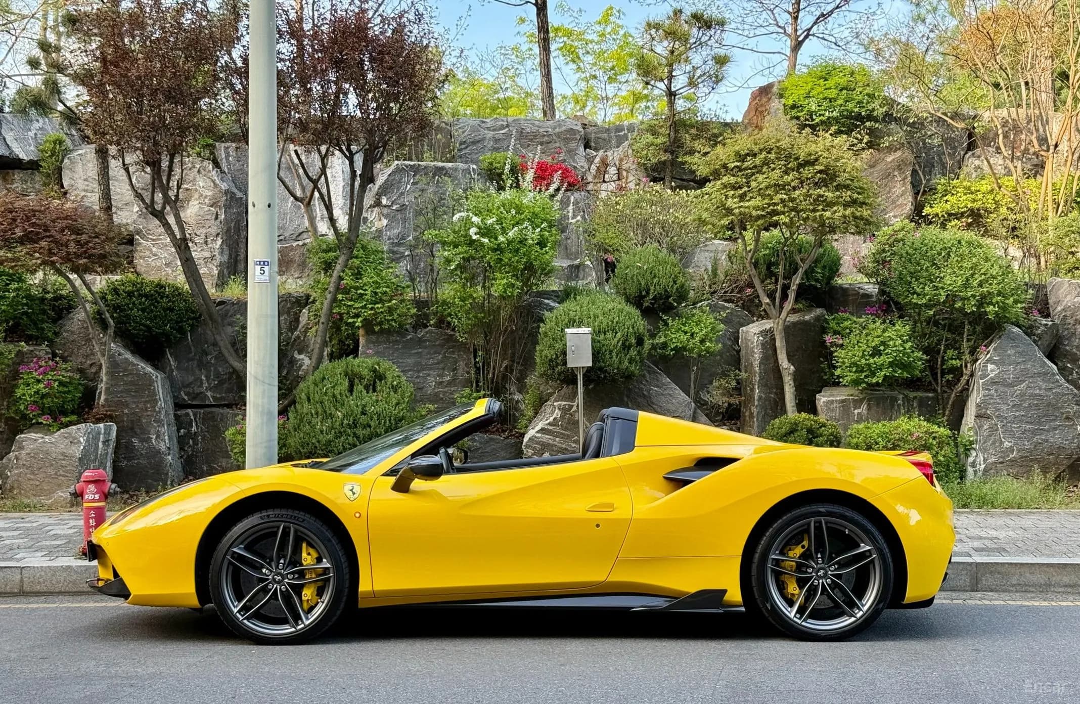488 Spider
