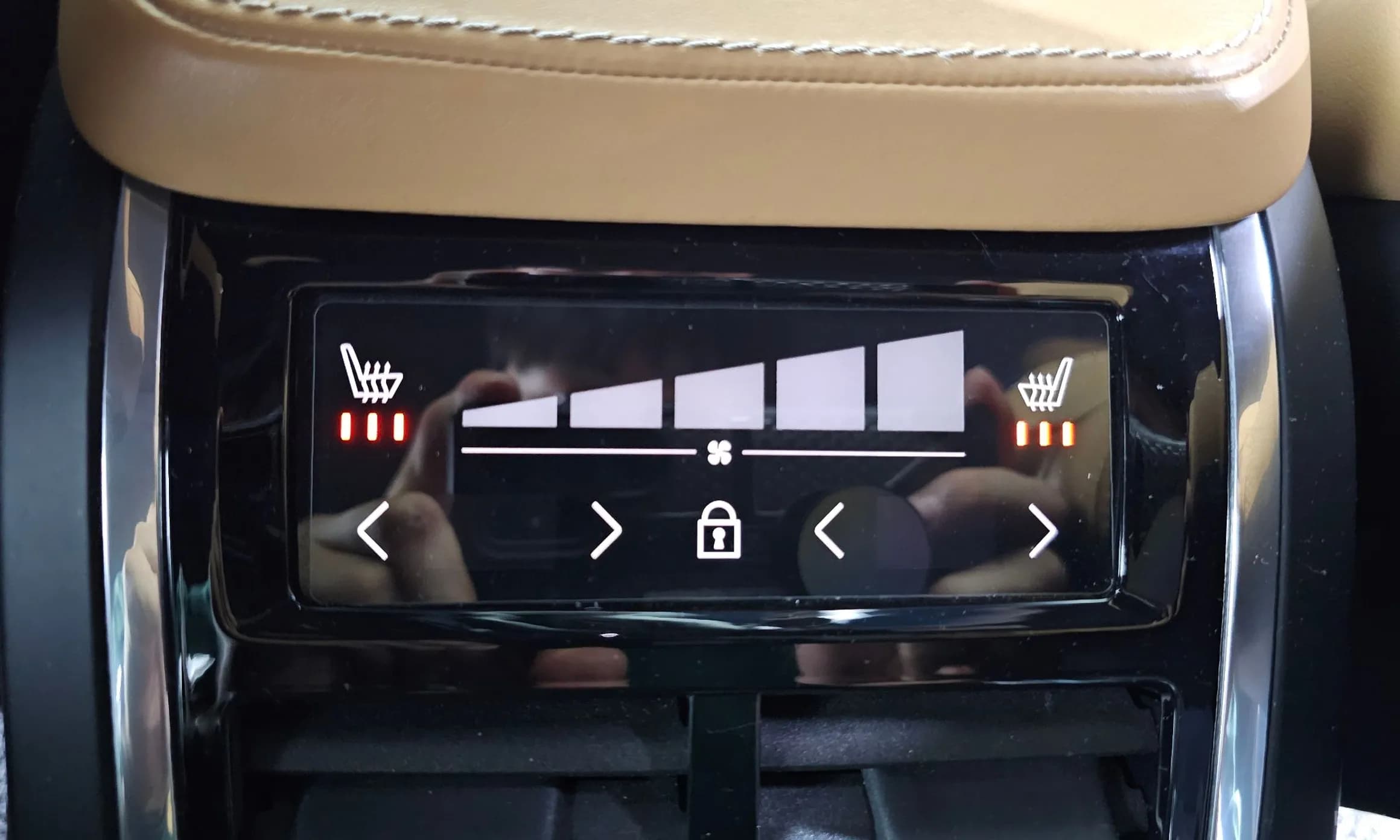 S90