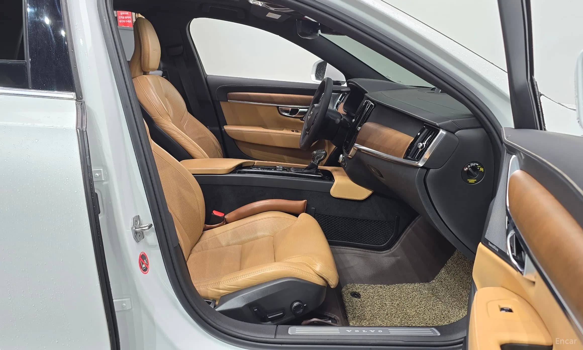 S90