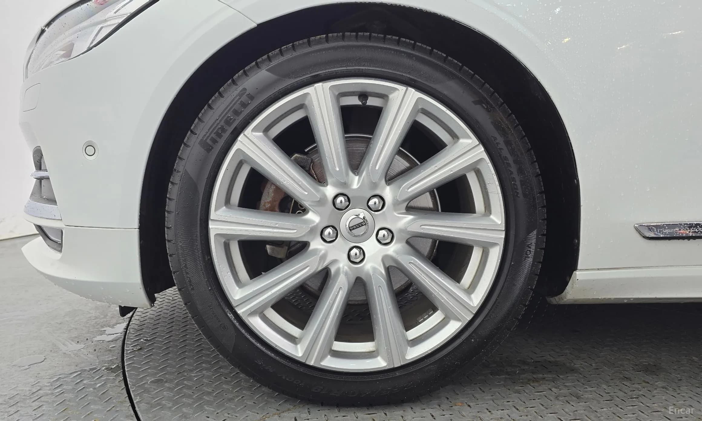 S90