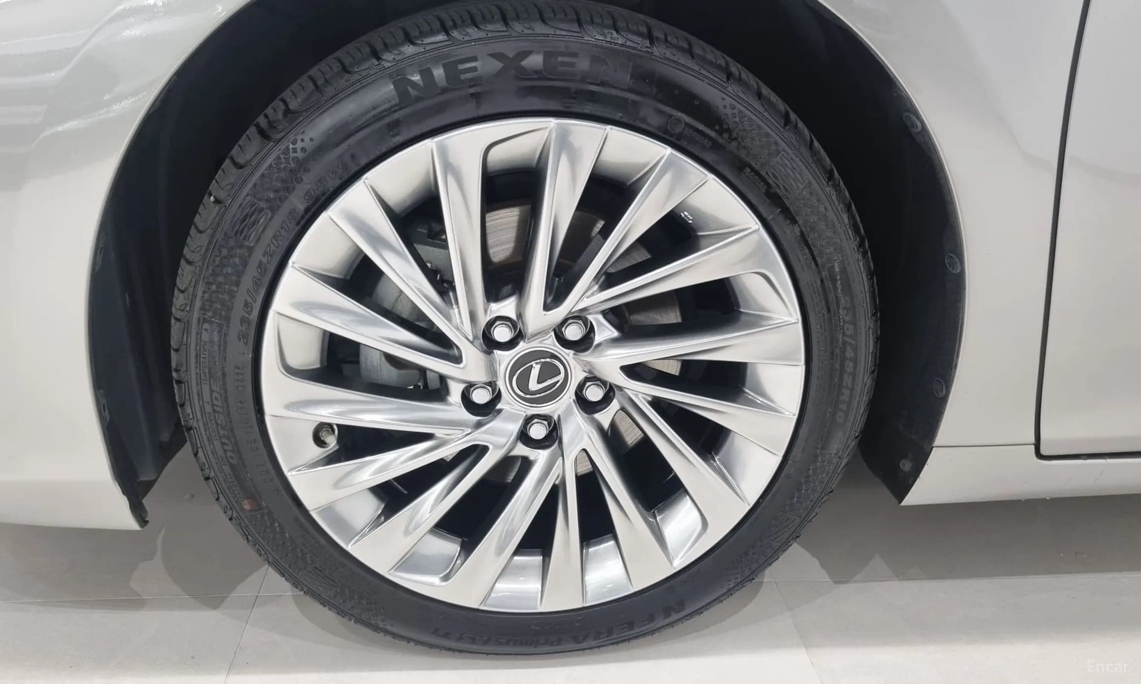 ES300h 7th Generation
