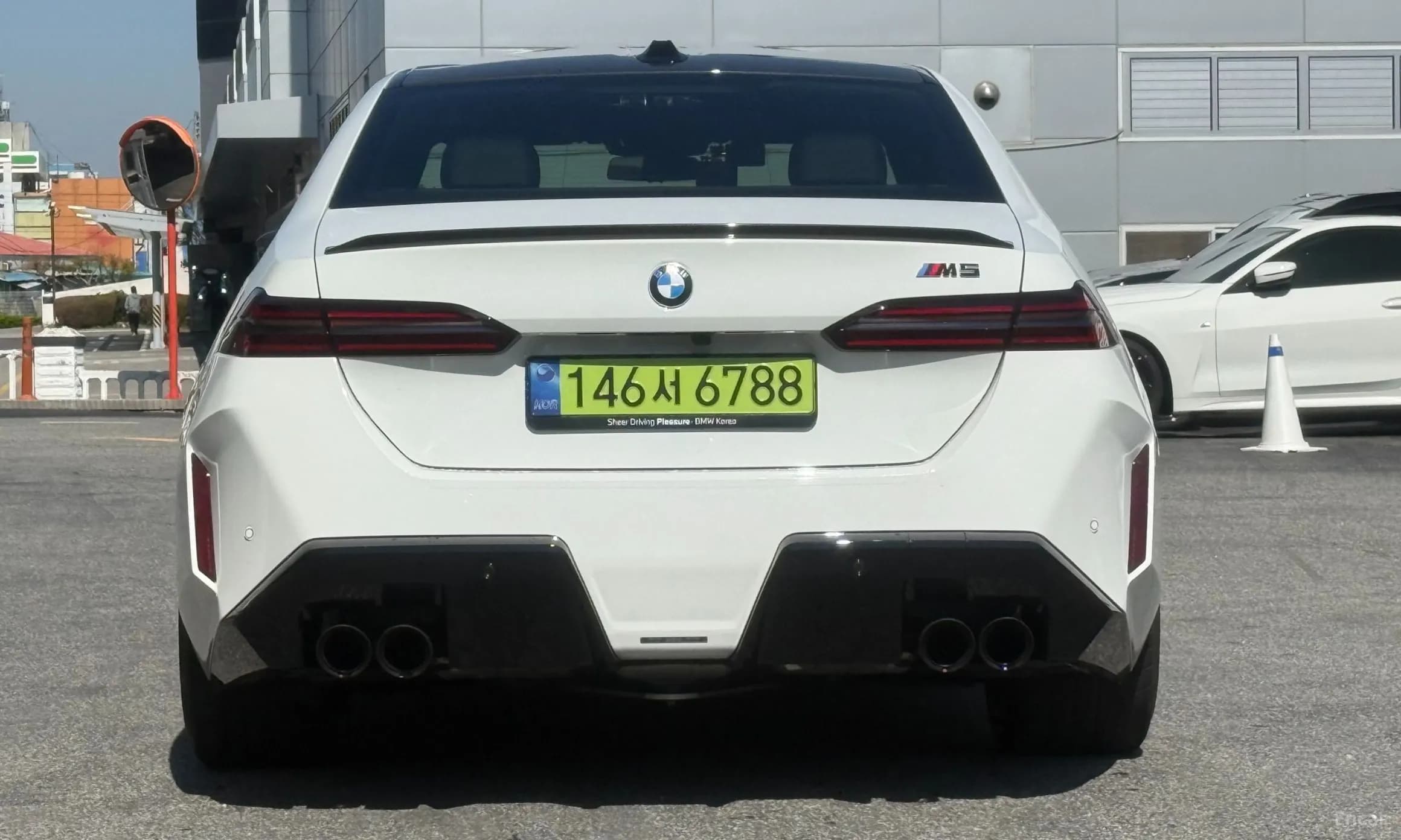 M5 (G90)
