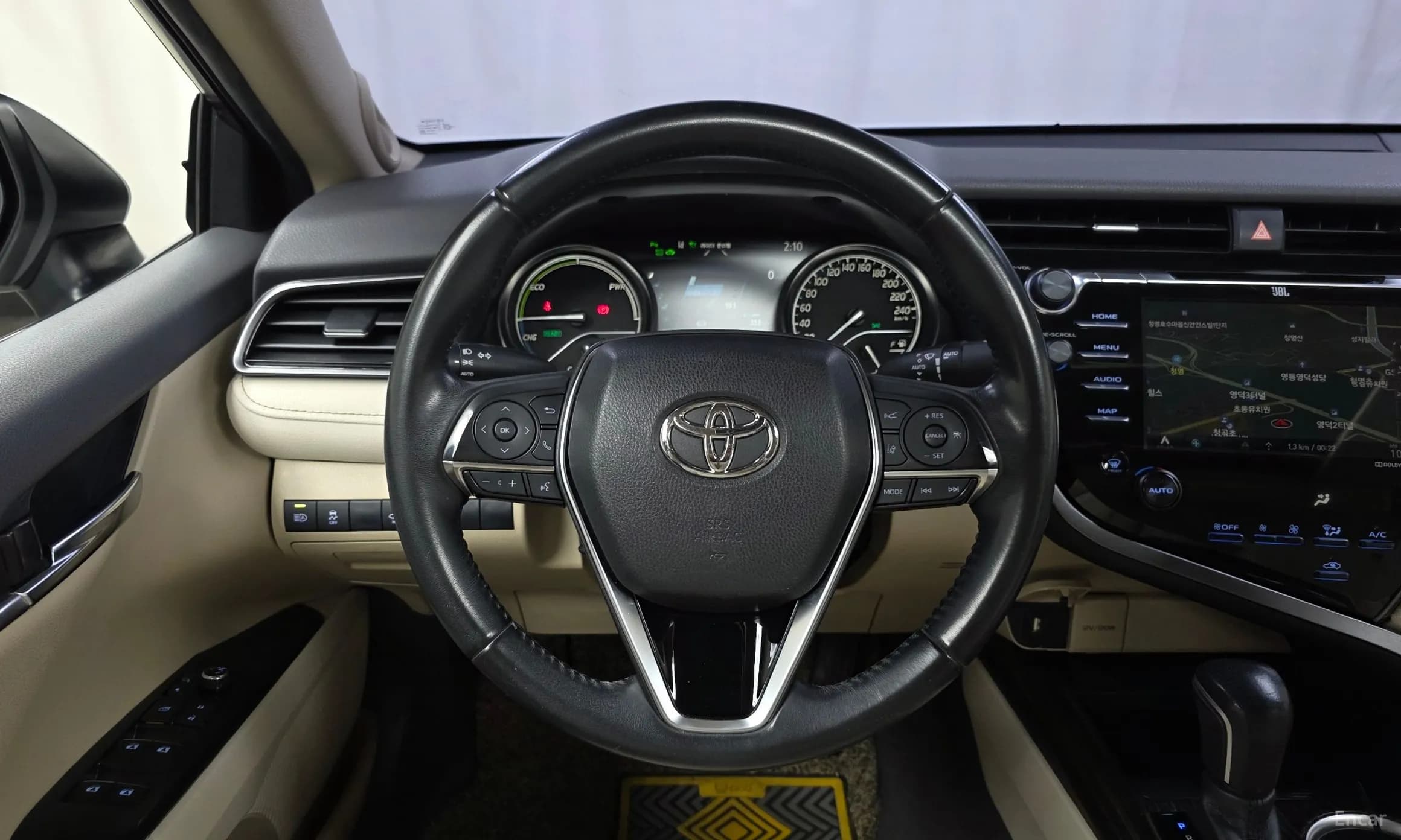 Camry (XV70)