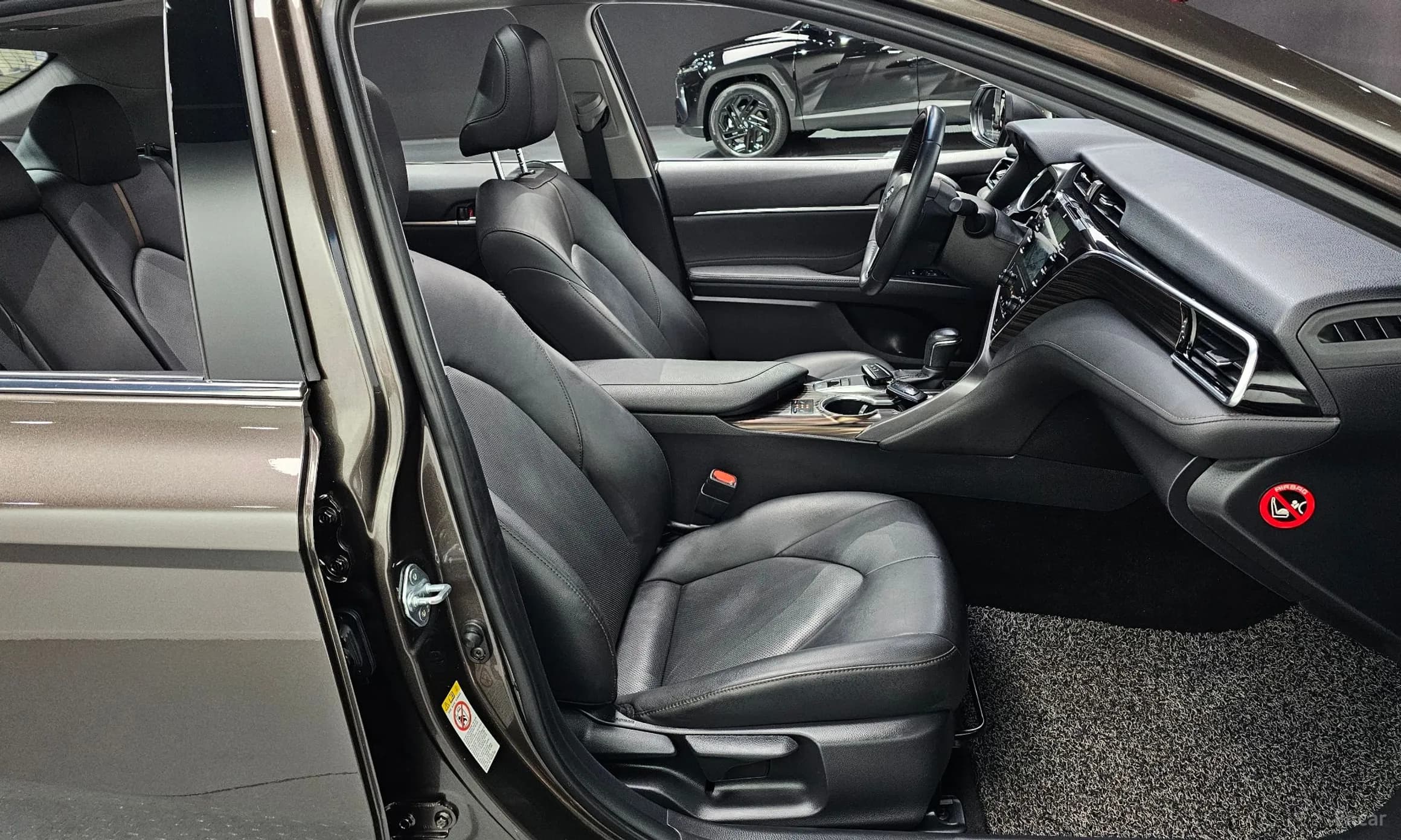 Camry (XV70)