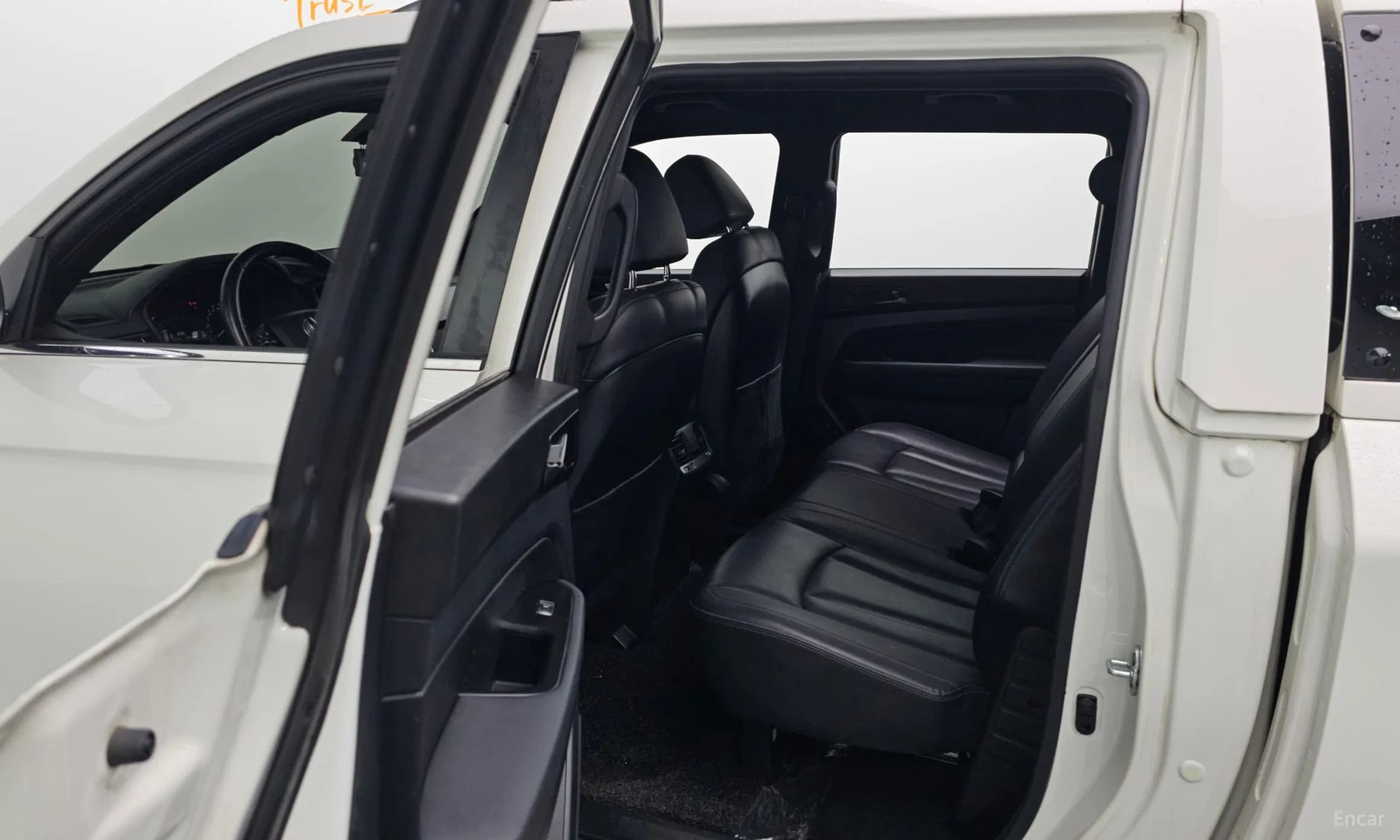 Rexton Sports Khan