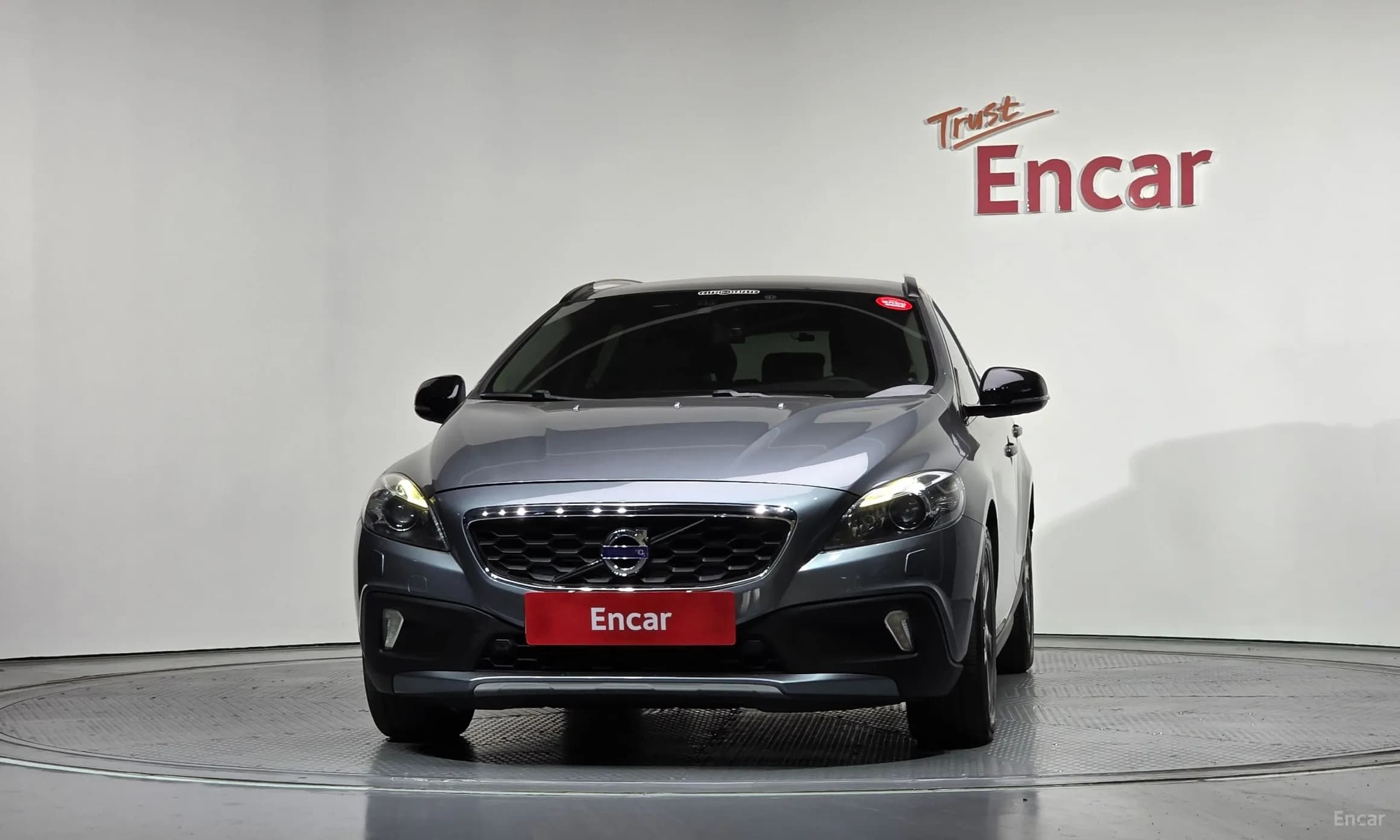 V40 Cross Country