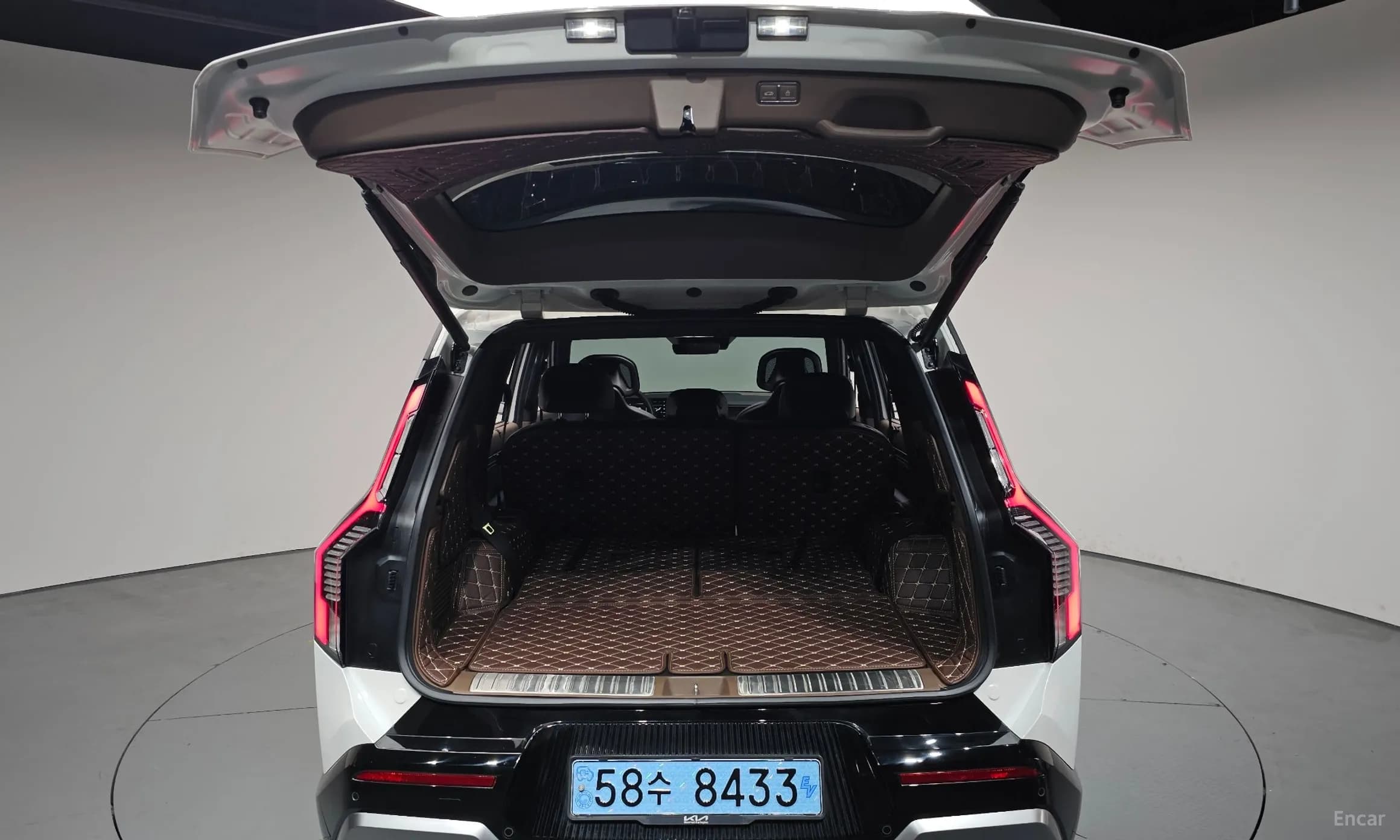 EV9