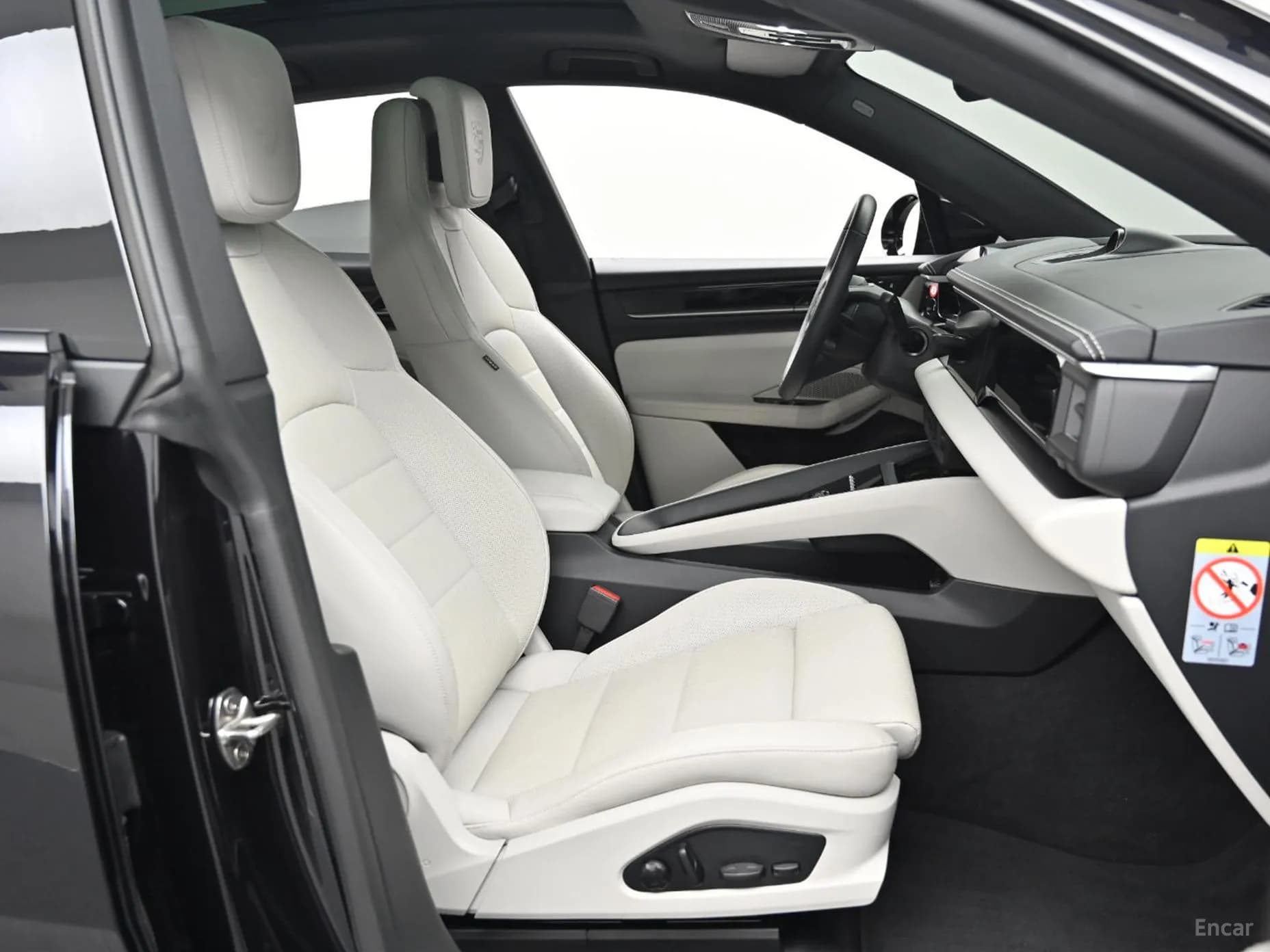 Macan EV