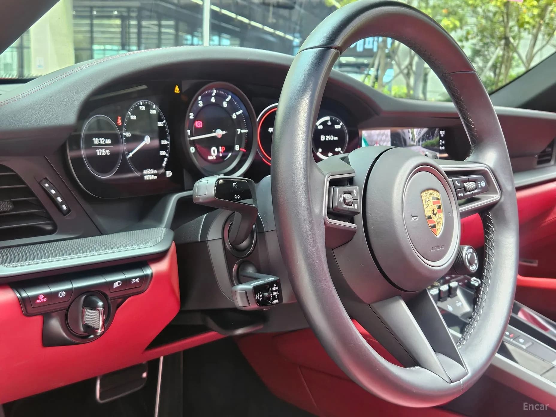 911 (992)