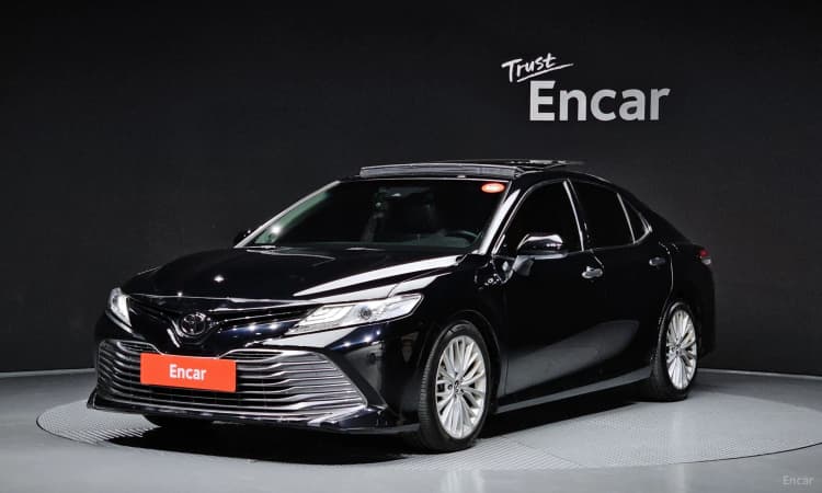 Camry (XV70)