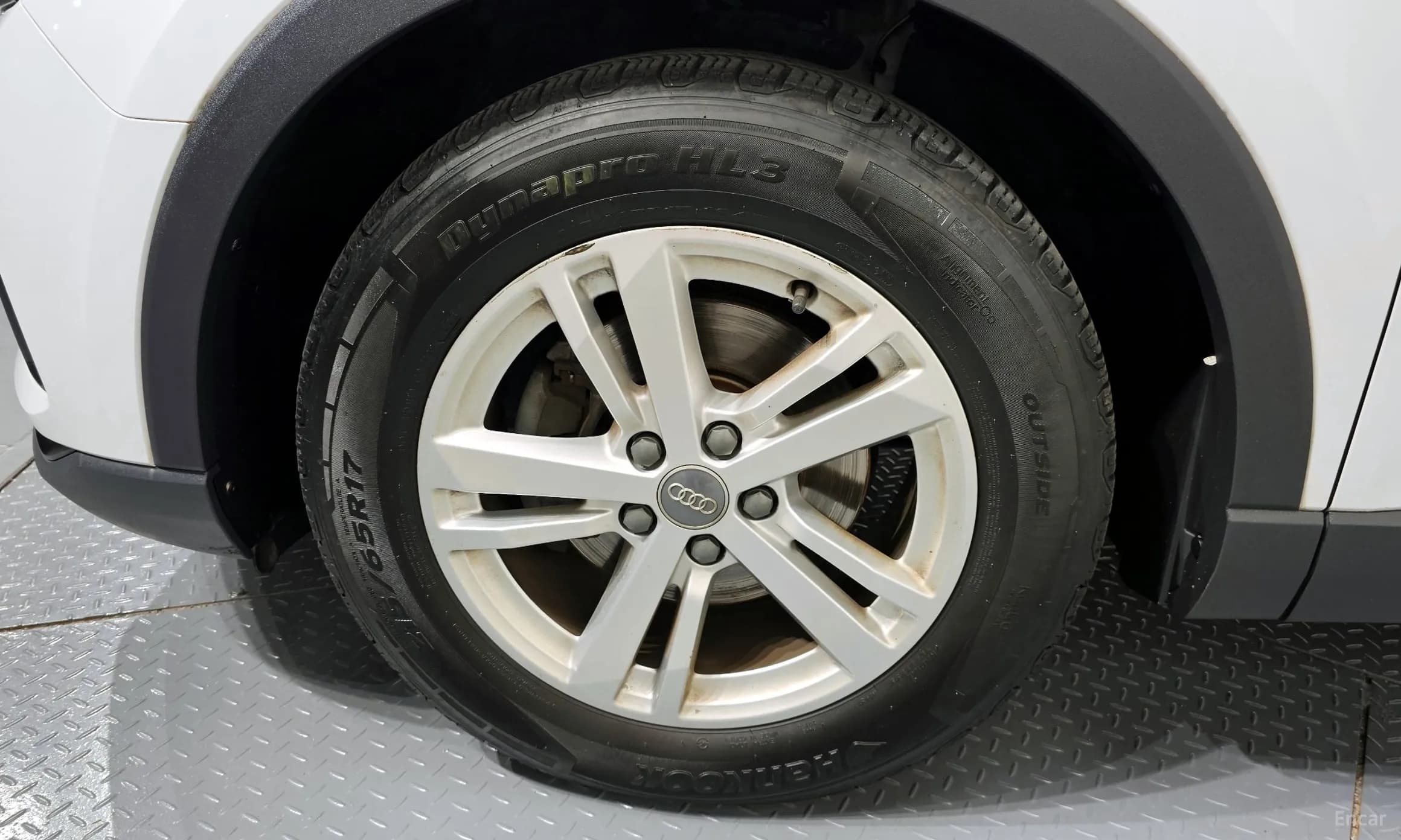 Q3 (F3)