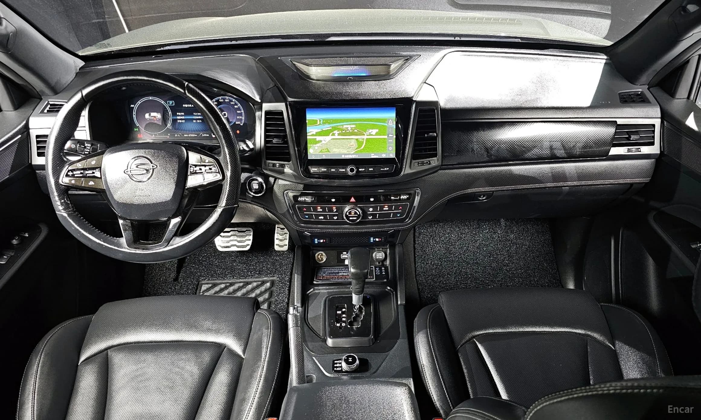 Rexton Sports Khan
