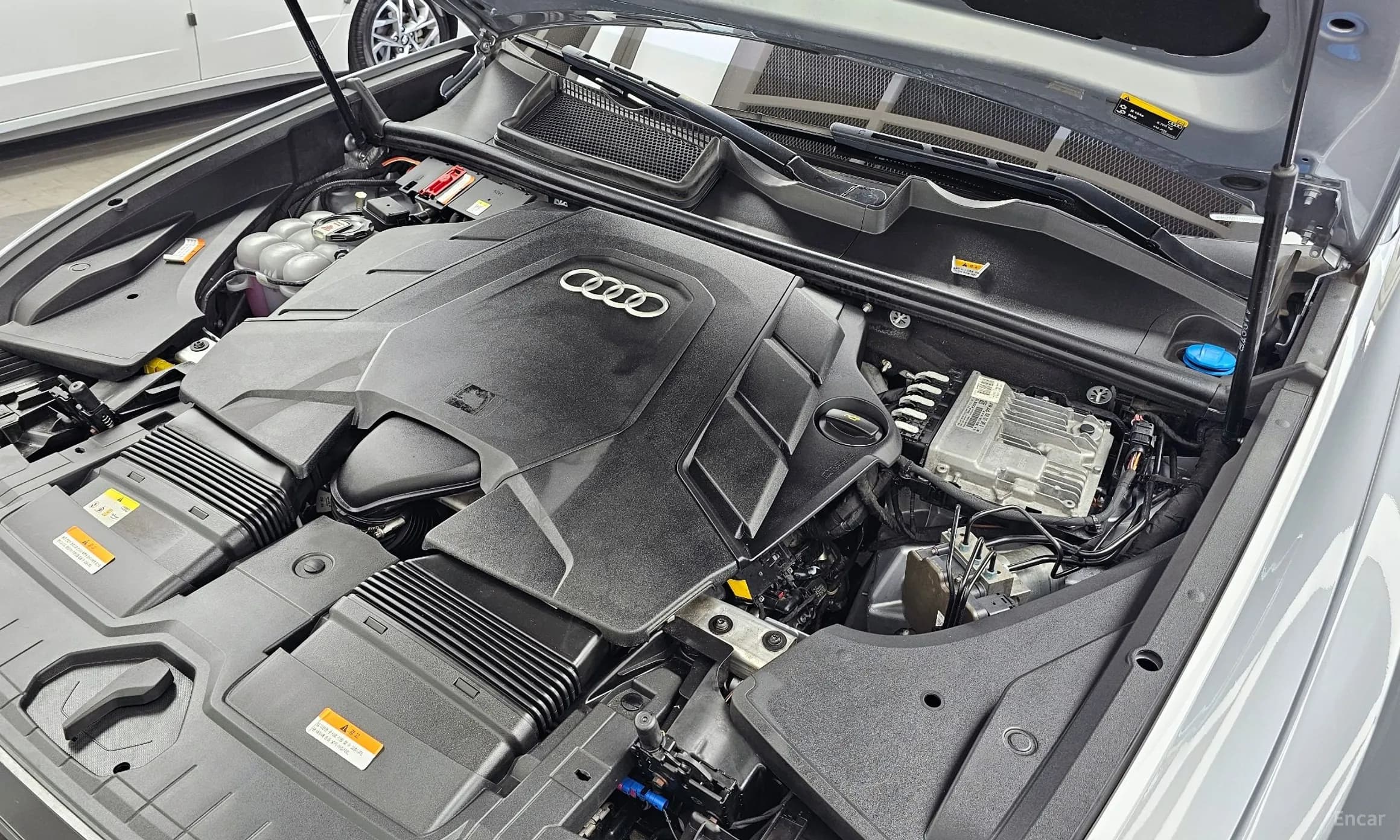 Q8 (4M)