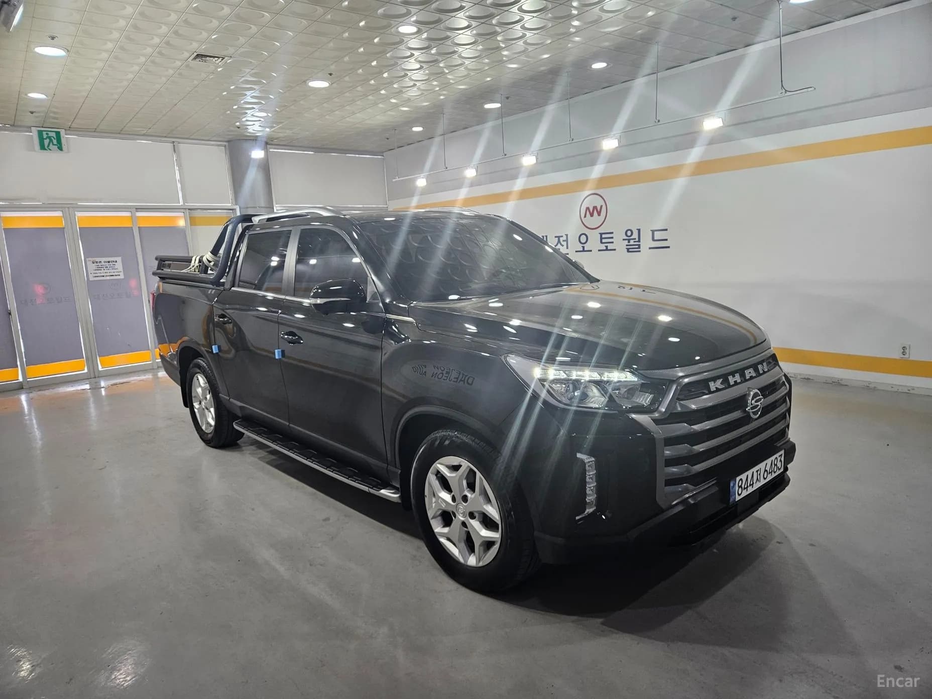 Rexton Sports Khan