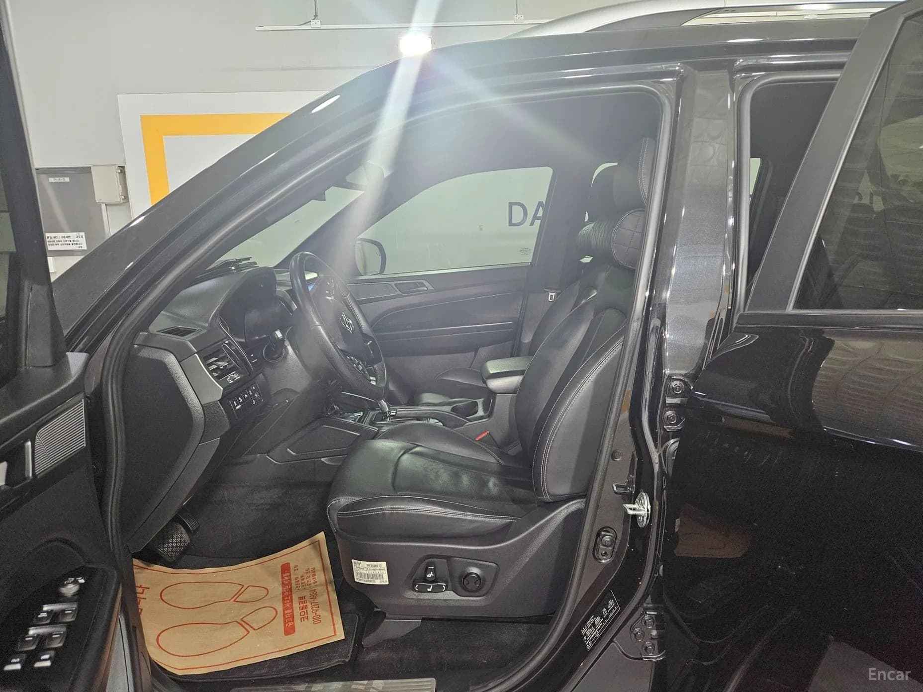 Rexton Sports Khan