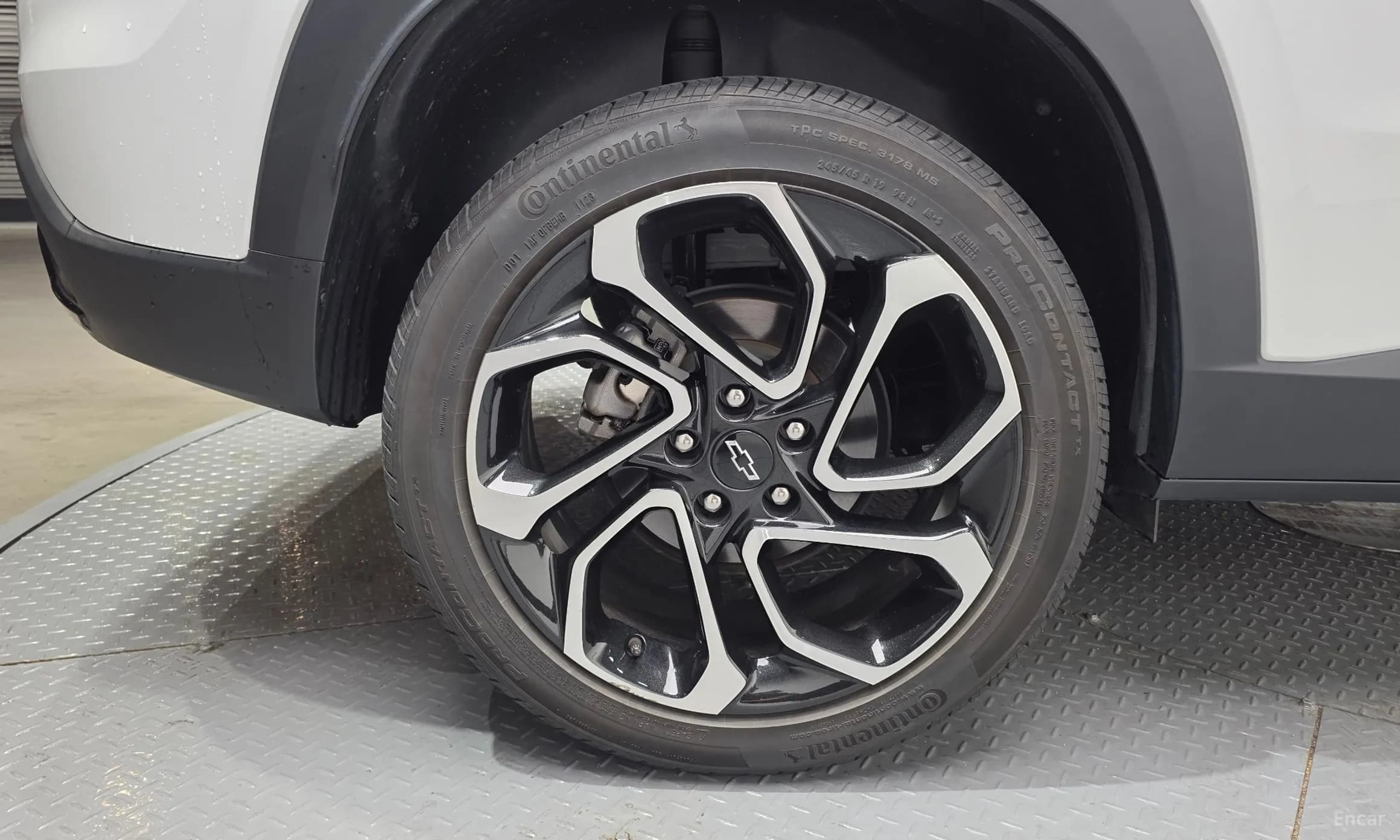 Trax Crossover