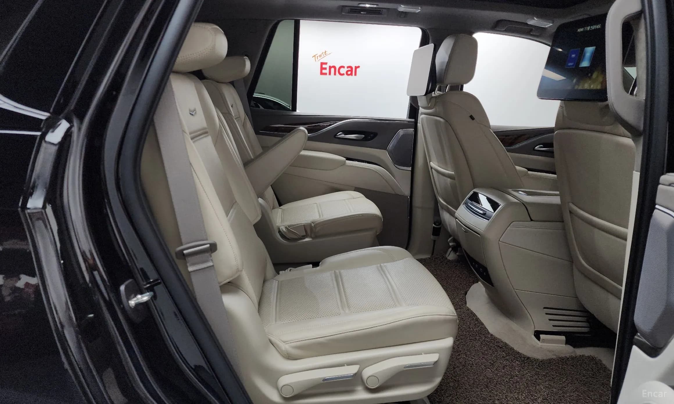 Escalade 5th Generation