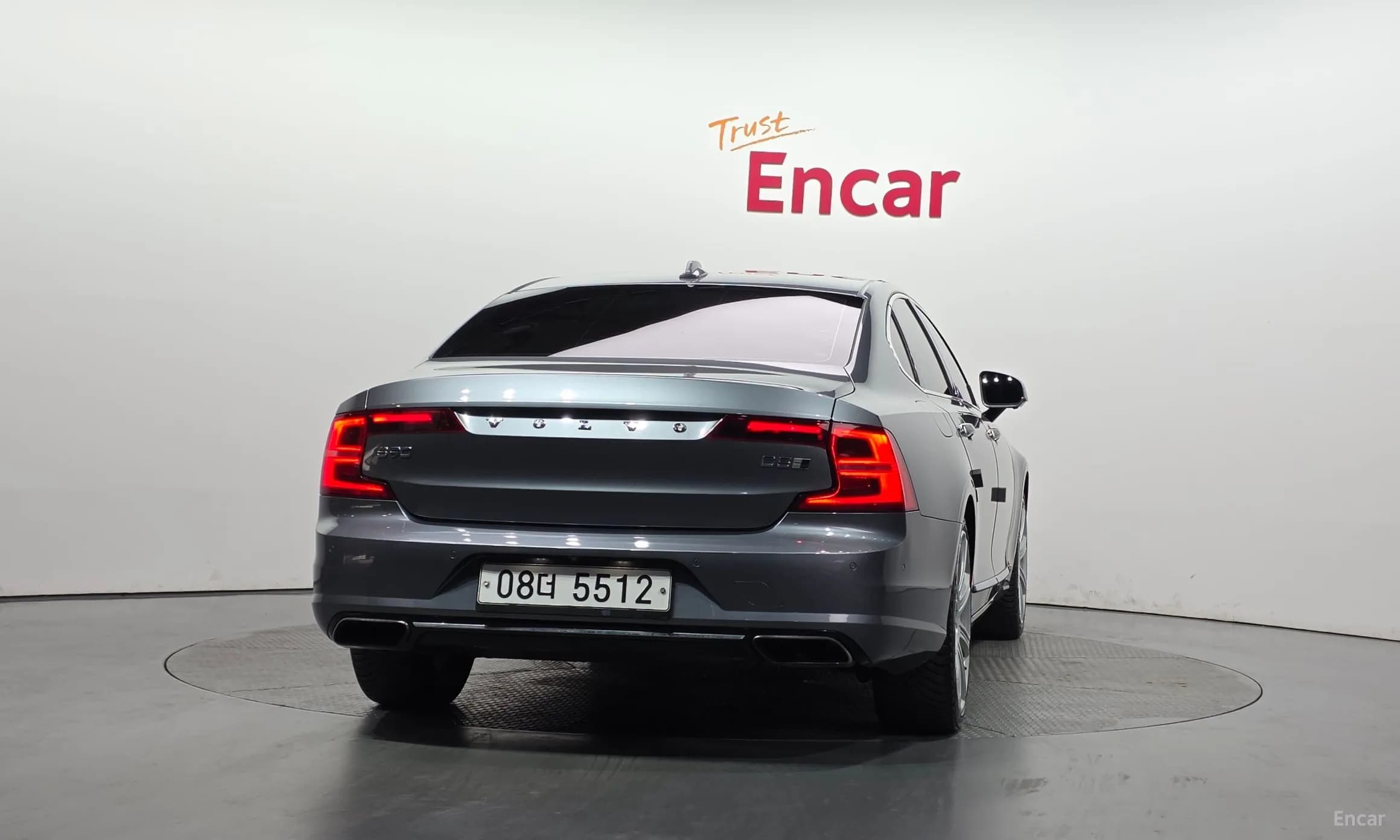 S90