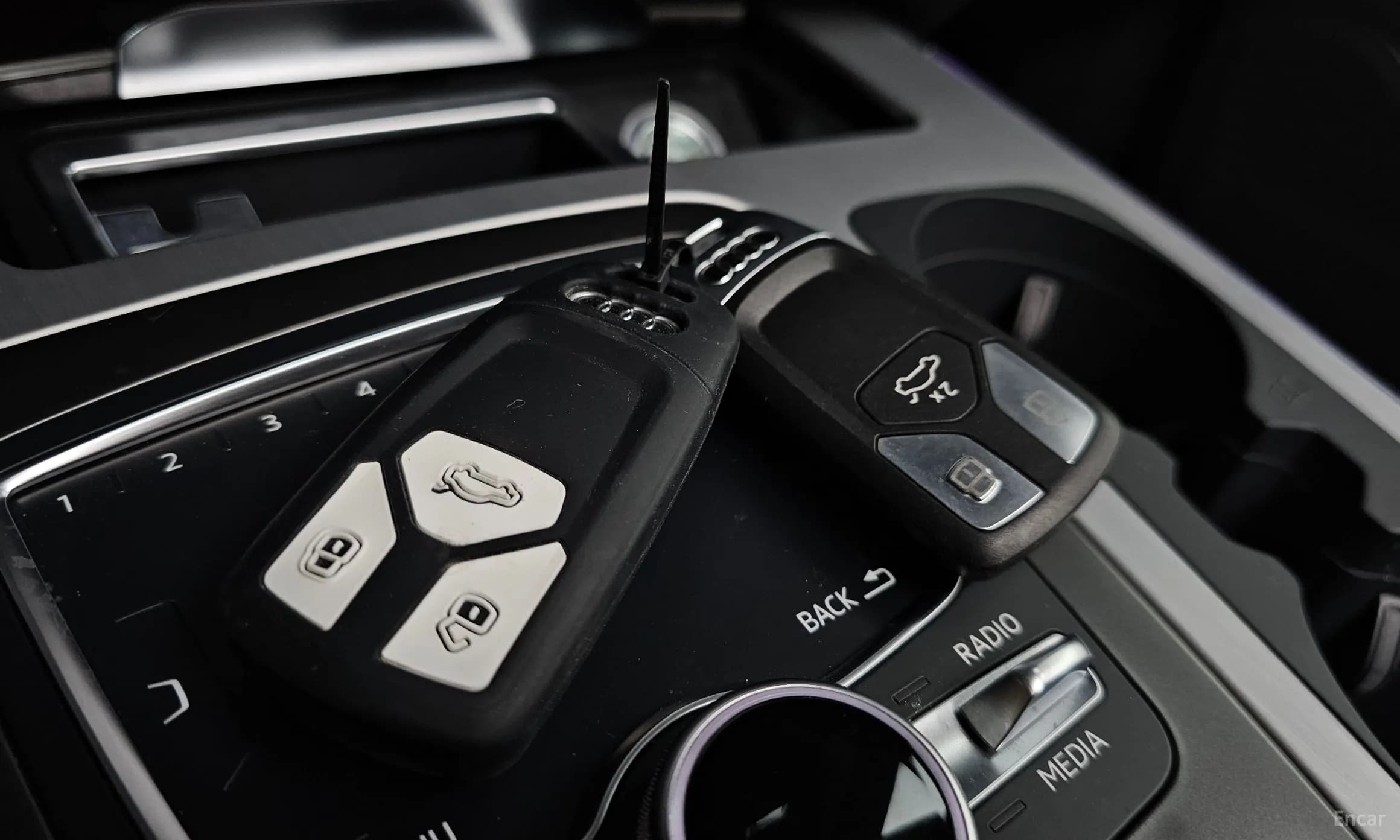 Q7 (4M)