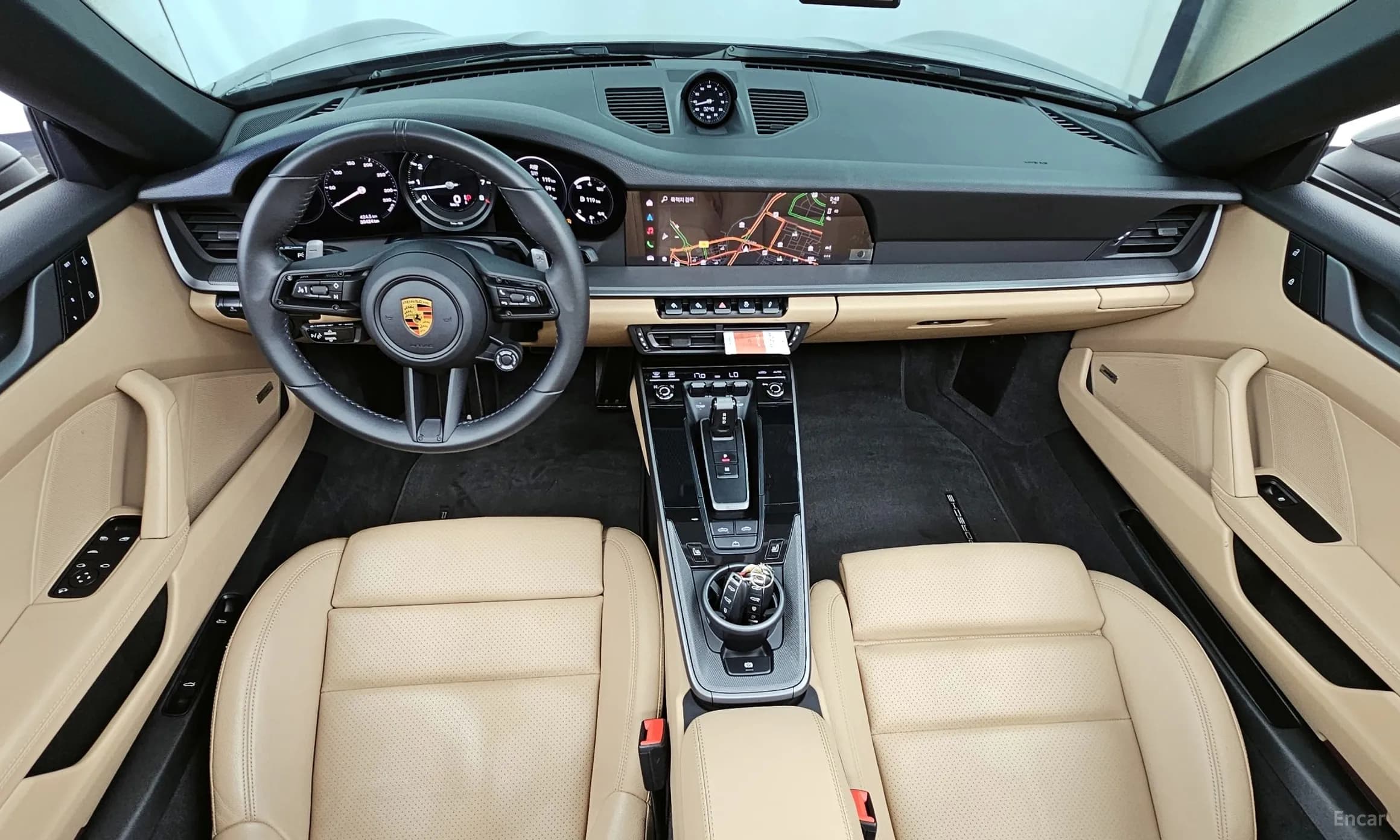 911 (992)