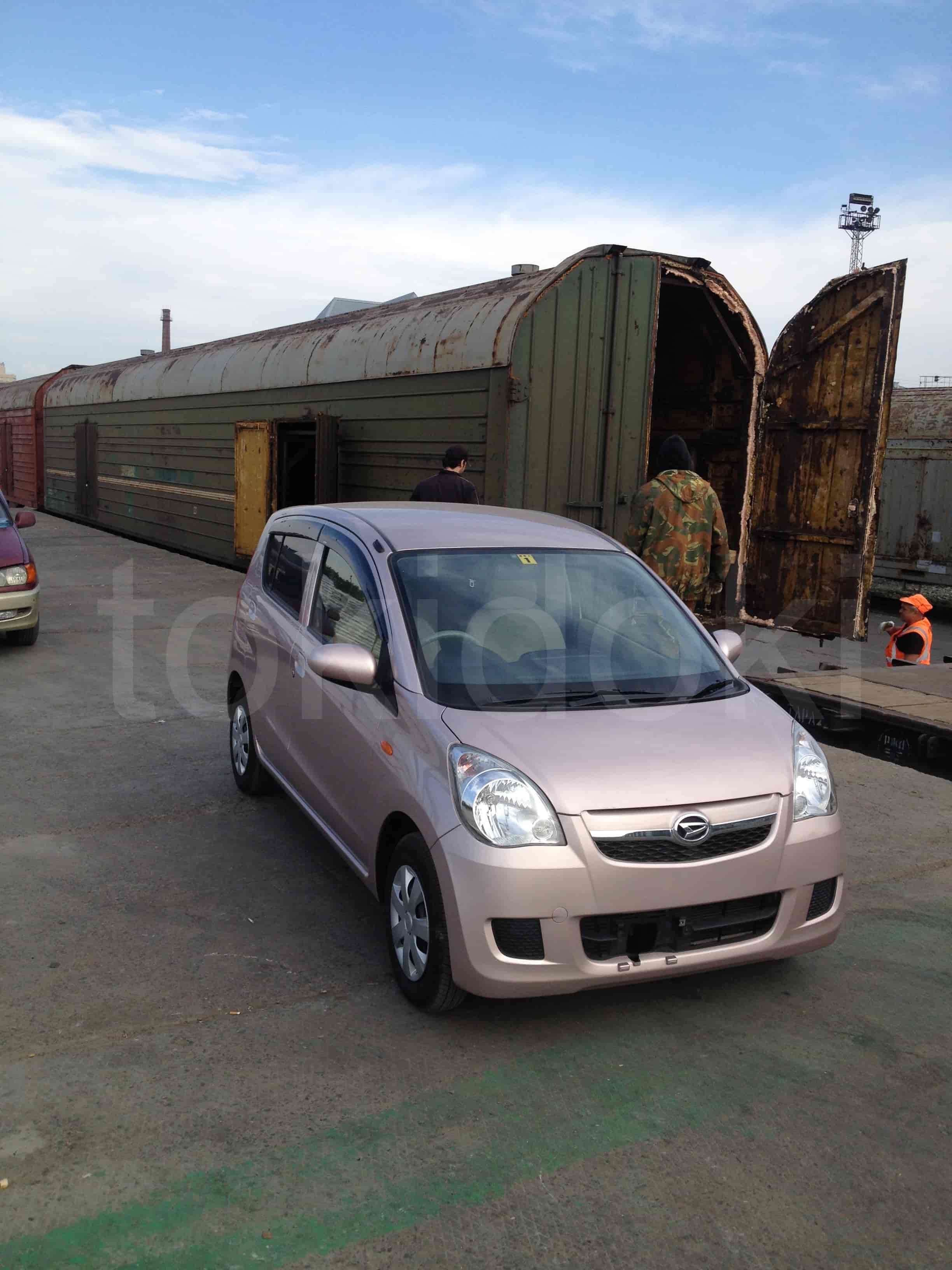 Daihatsu Mira 2