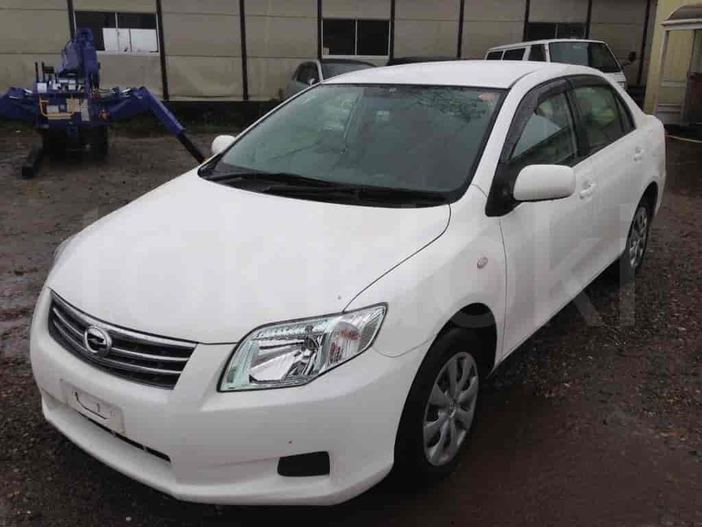 Toyota Corolla Axio 2