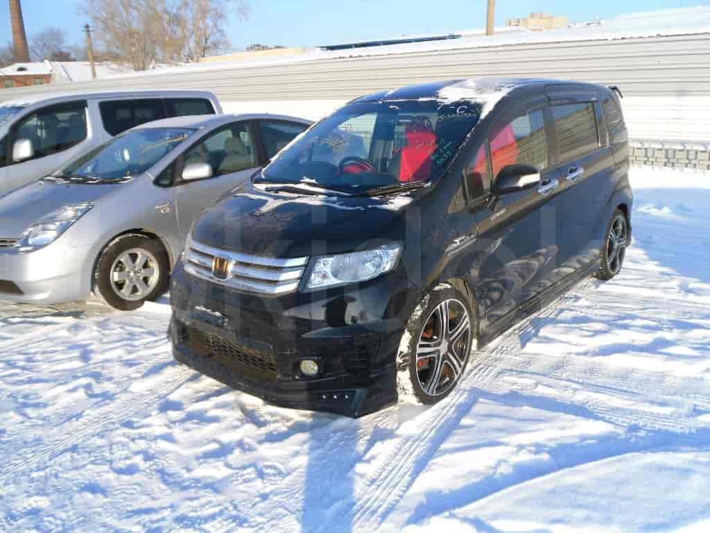 Honda Freed Spike 4