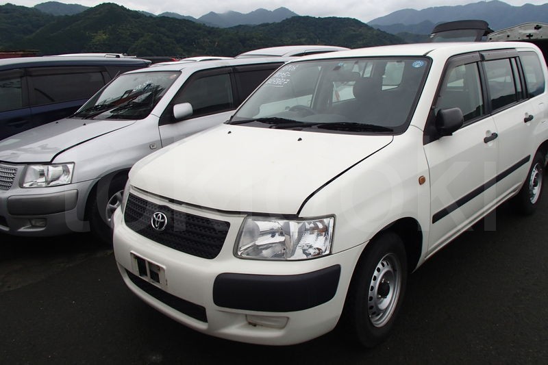 Toyota Succeed 3