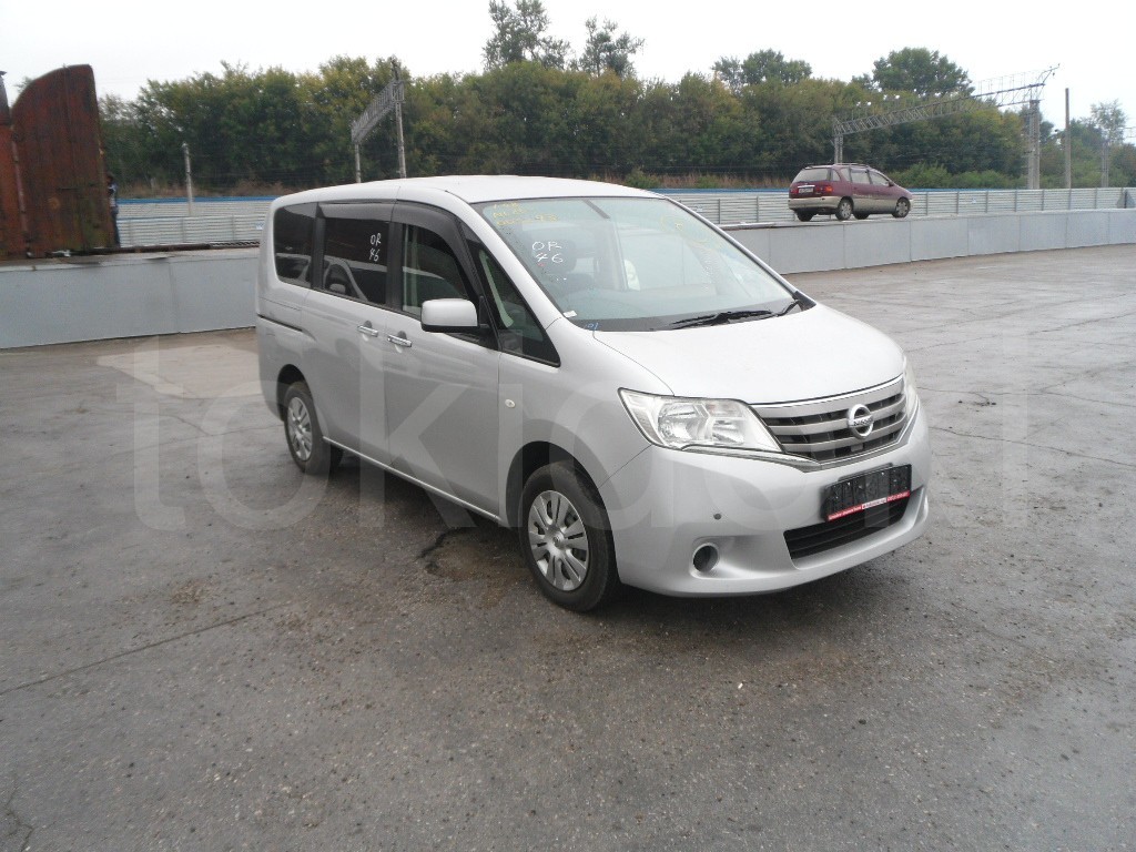 Nissan Serena 9