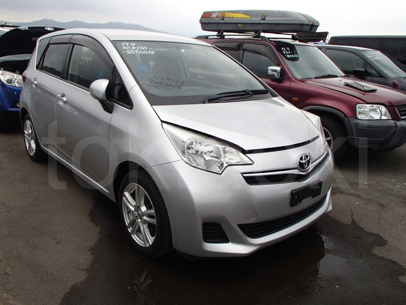 Toyota Ractis 6