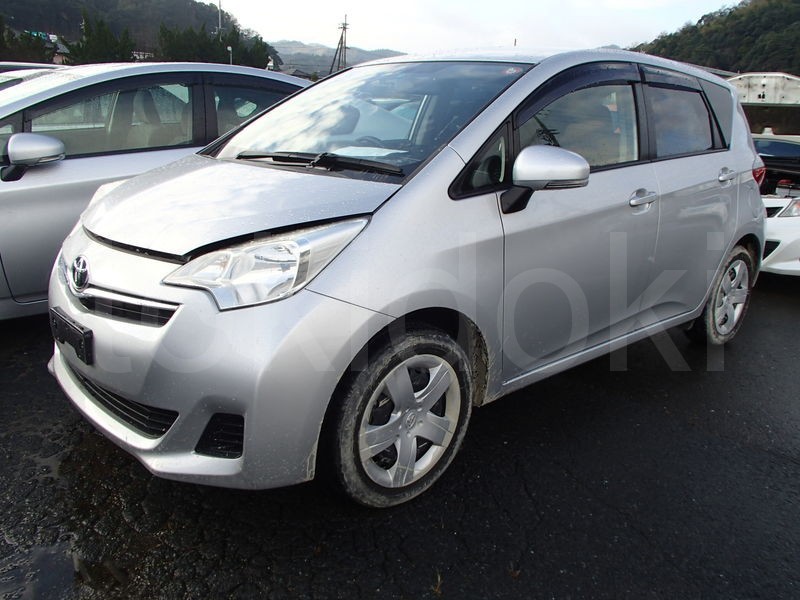 Toyota Ractis 8