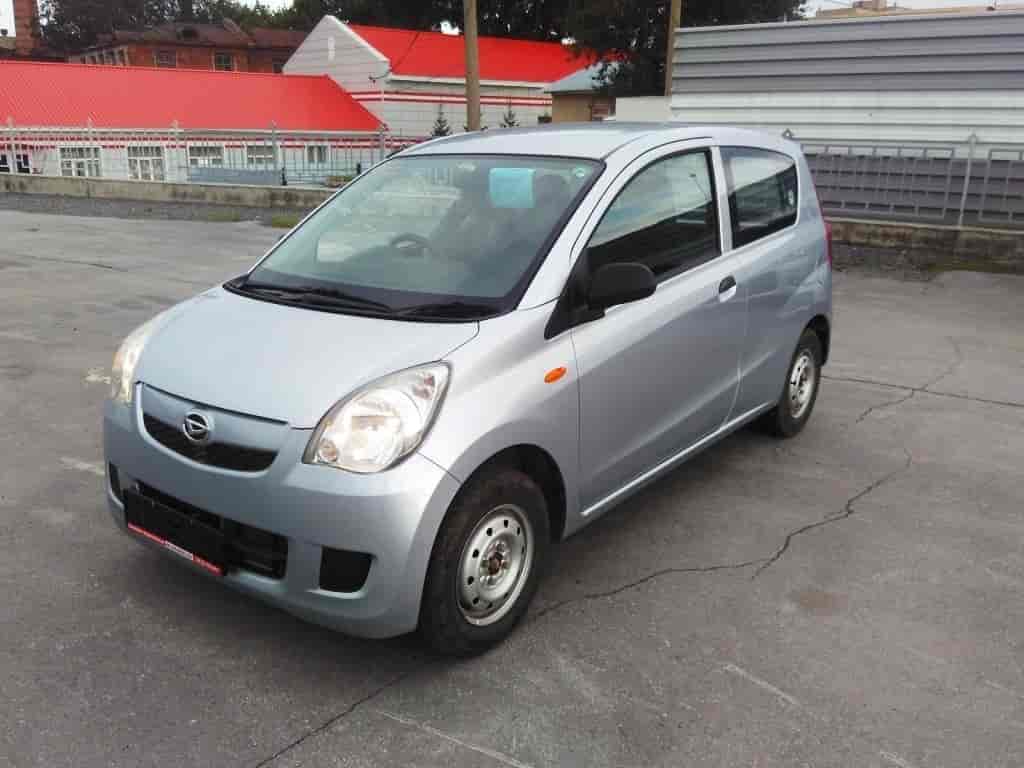 Daihatsu Mira 17