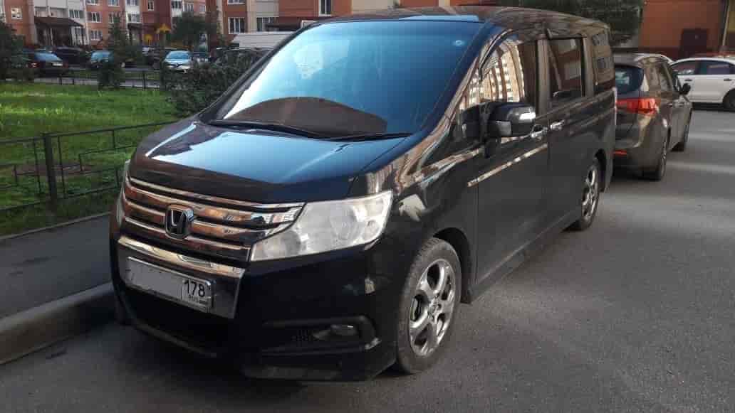 Honda Stepwgn 21