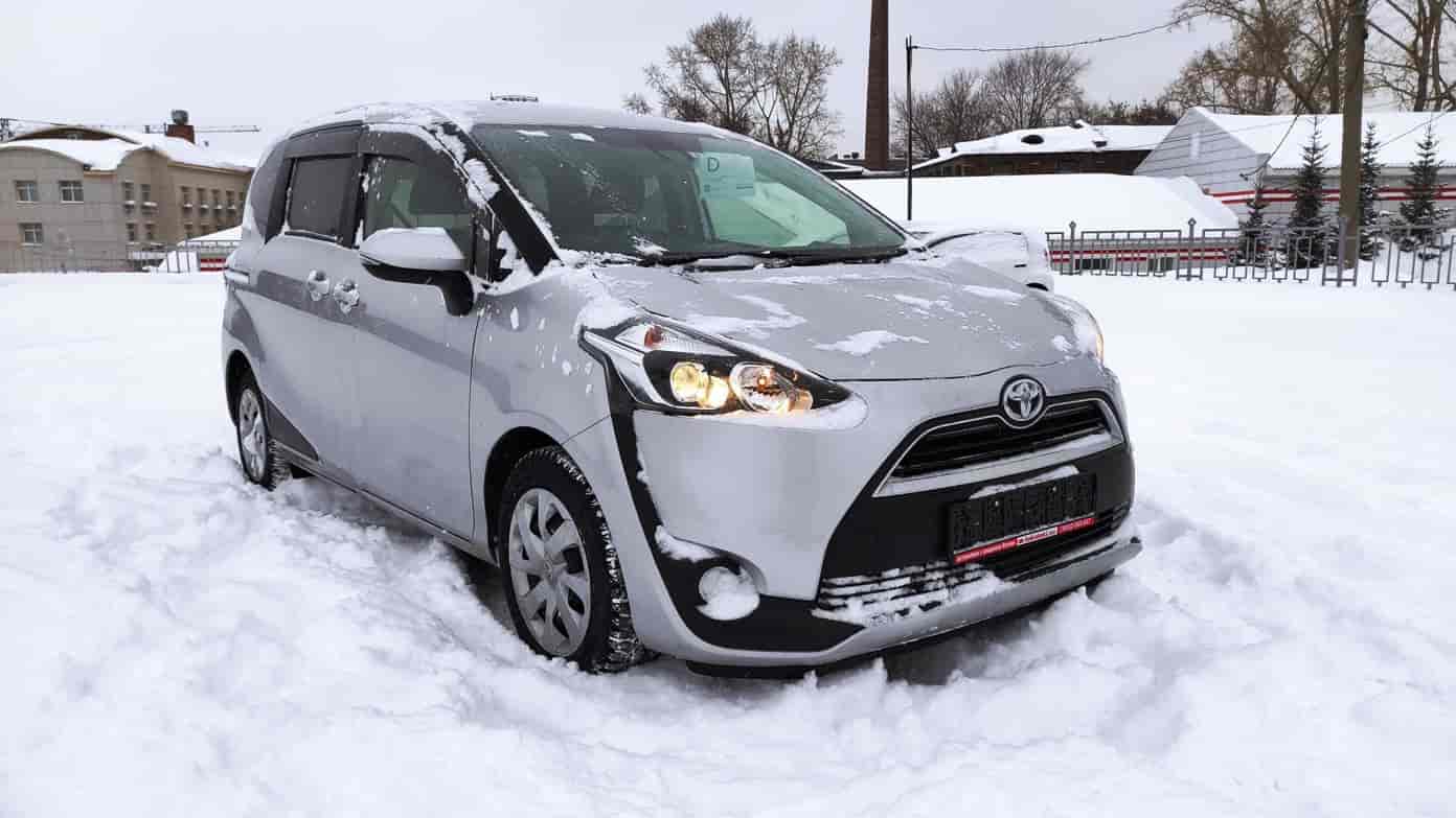 Toyota Sienta