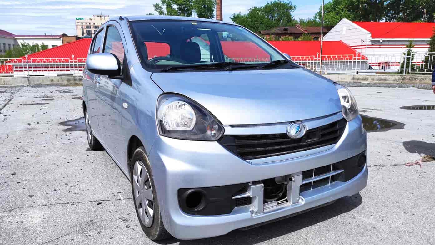 Daihatsu Mira ES