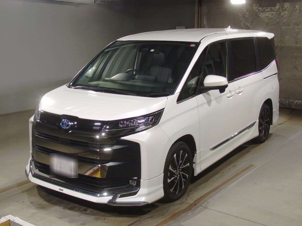 Toyota Noah - четвертое поколение