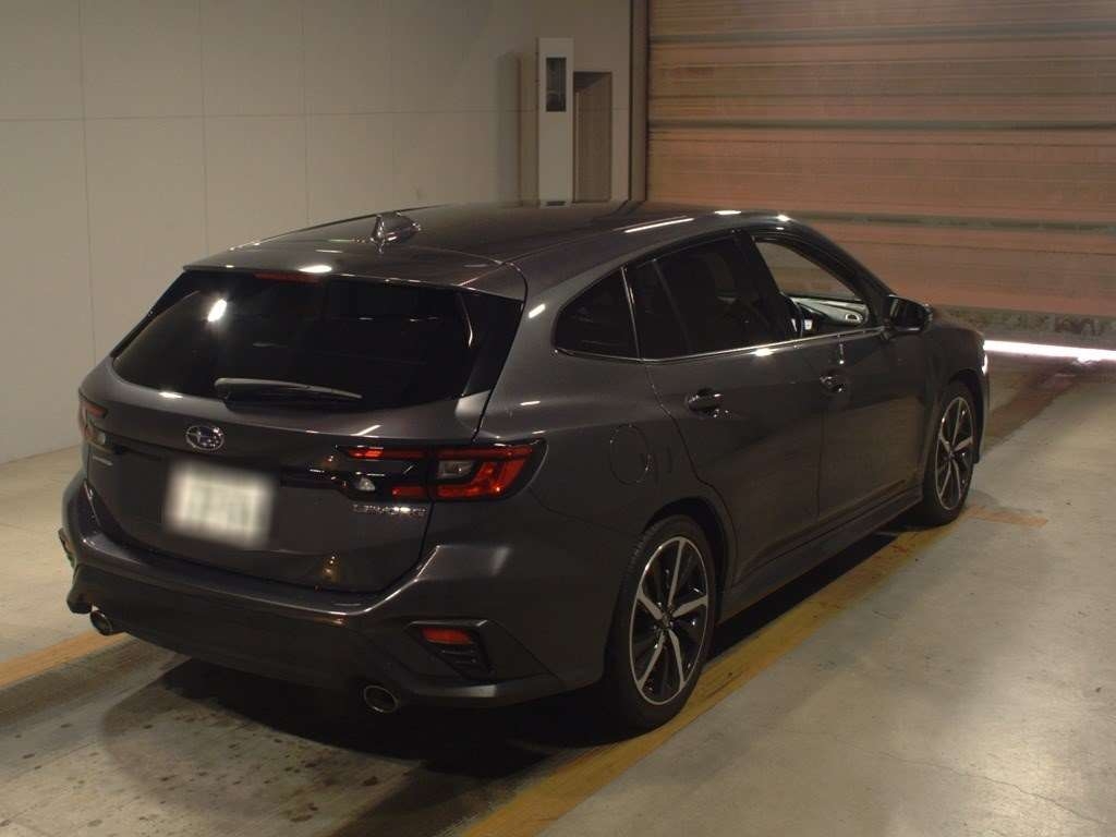 Subaru Levorg второго поколения, вид сзади