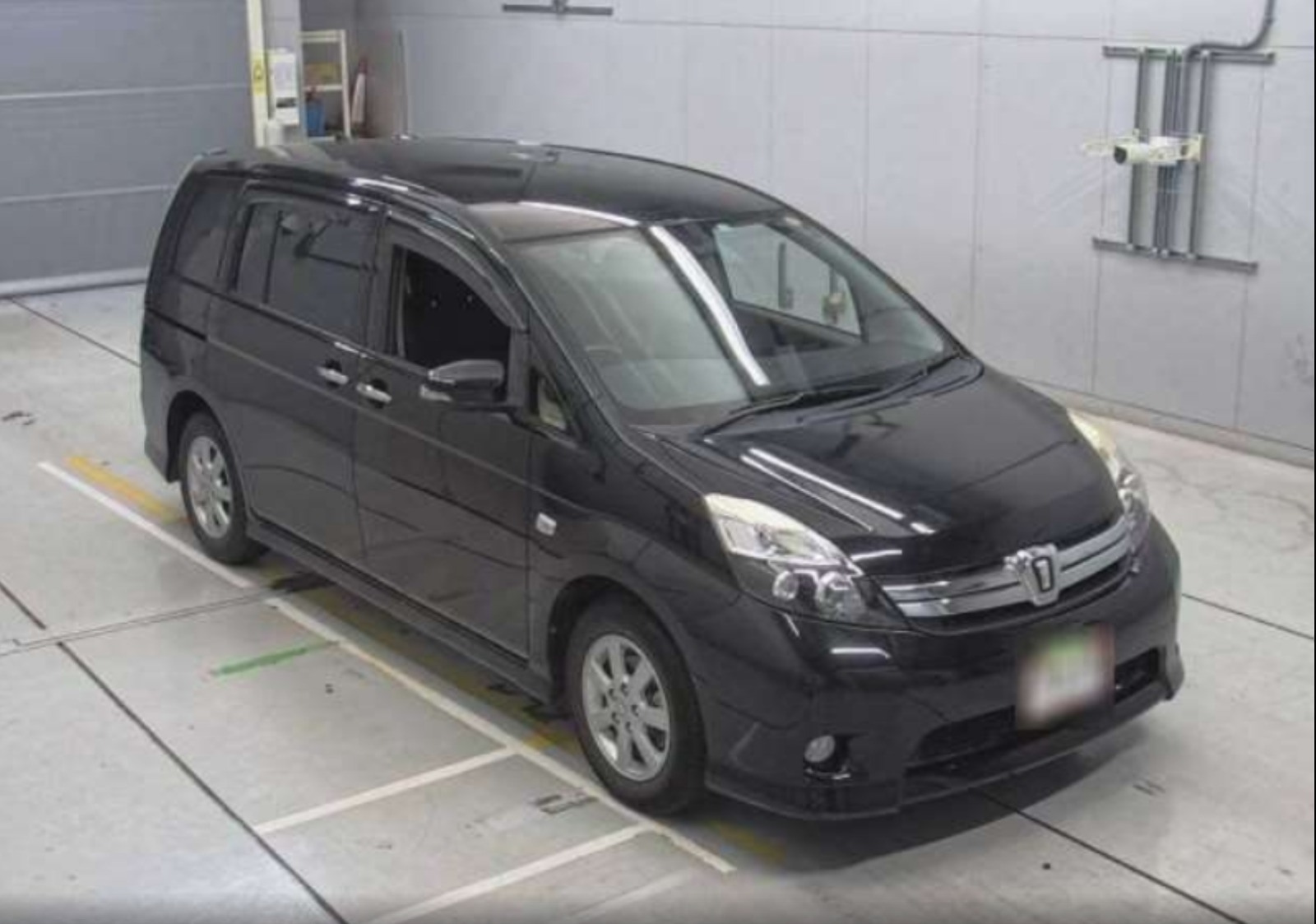 Toyota ISIS