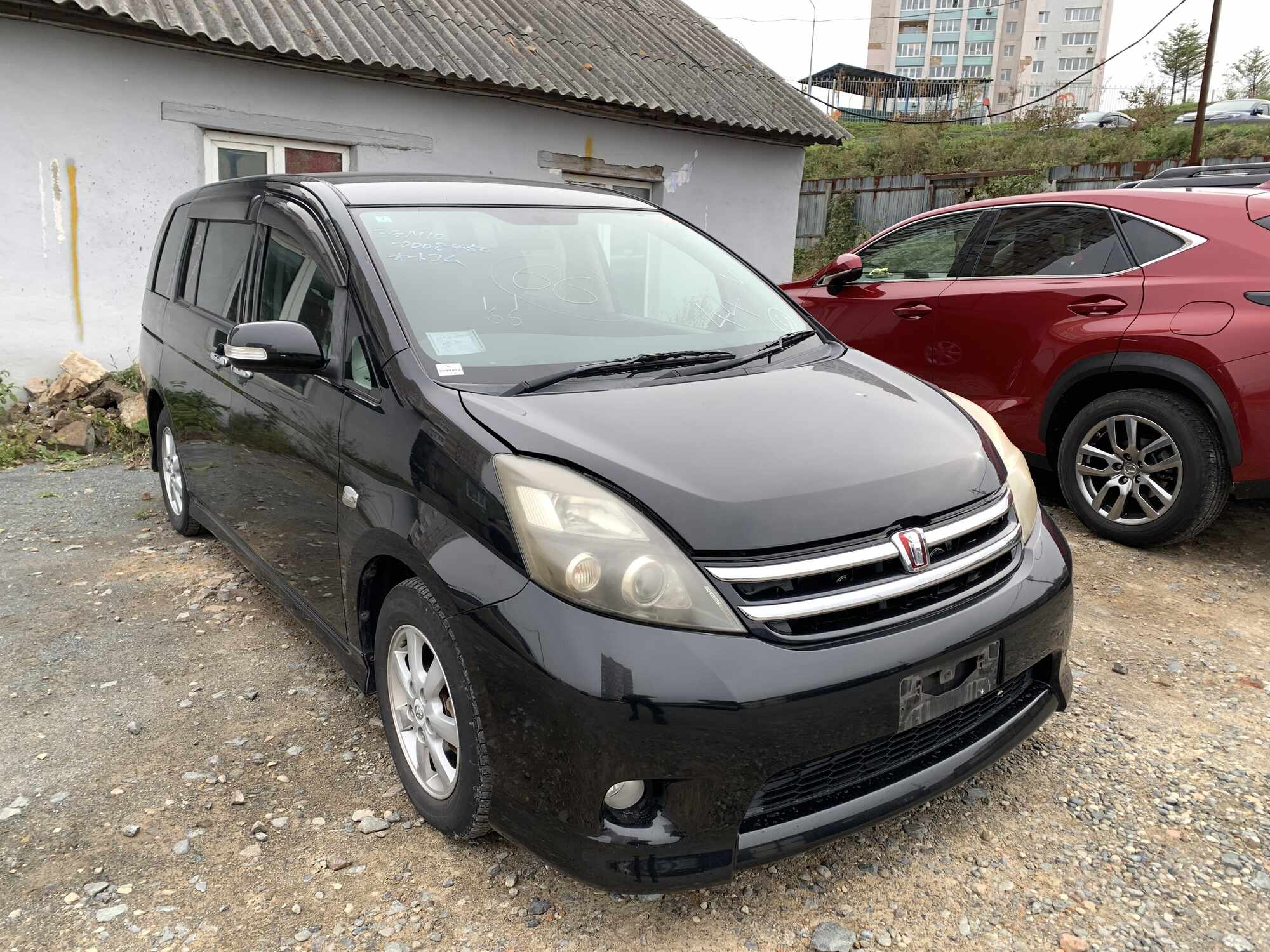 Toyota ISIS