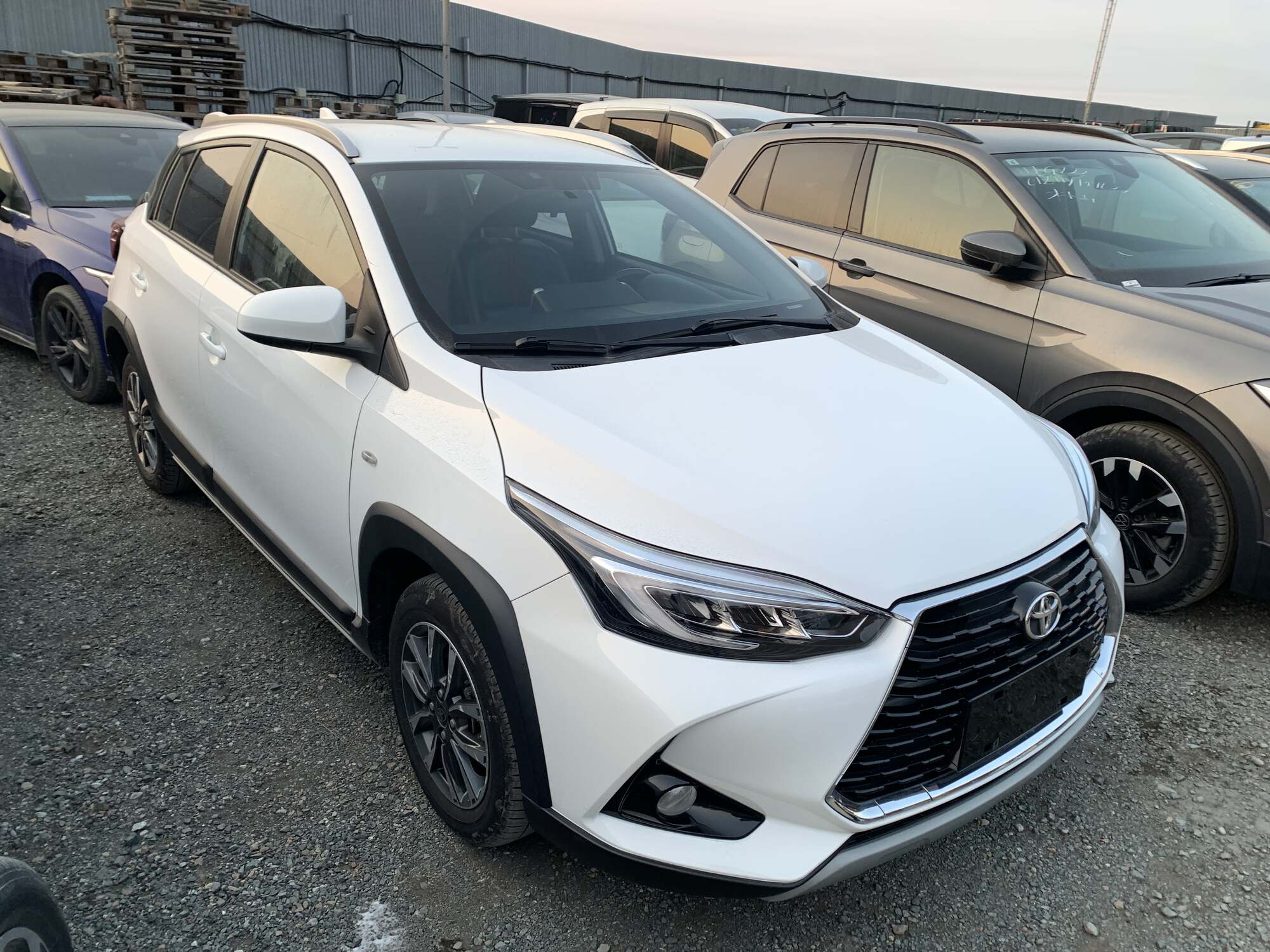 Toyota Yaris L