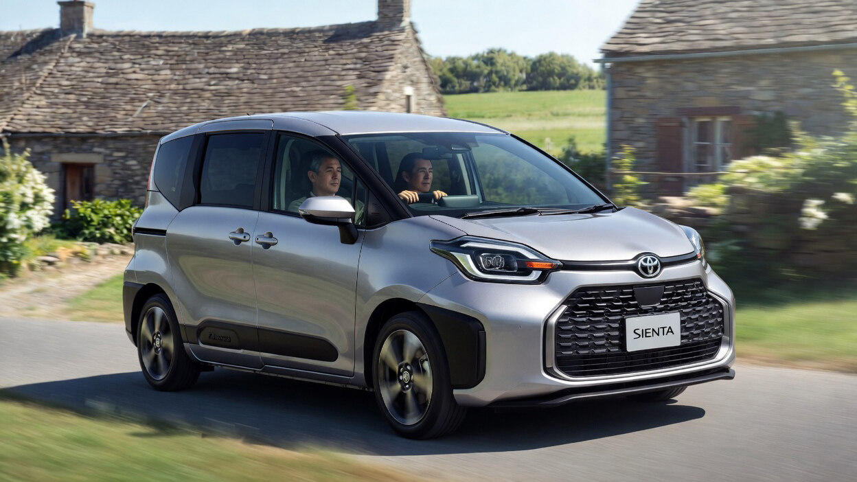 Toyota Sienta третьего поколения, компактный минивэн на платформе TNGA-B с высокими дверными проемами, с 2022 года